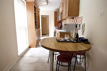 Reubens Court And City Apartments 요크